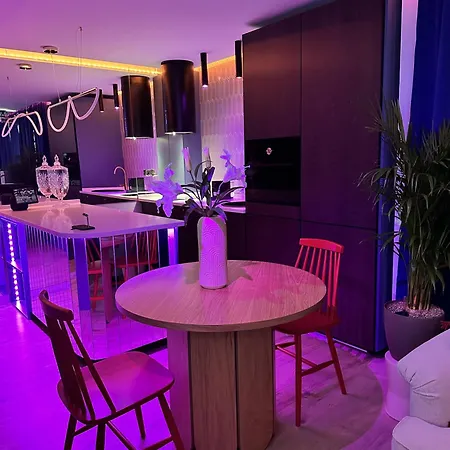 דירה Ambient Lounge With Sundeck And Free Parking