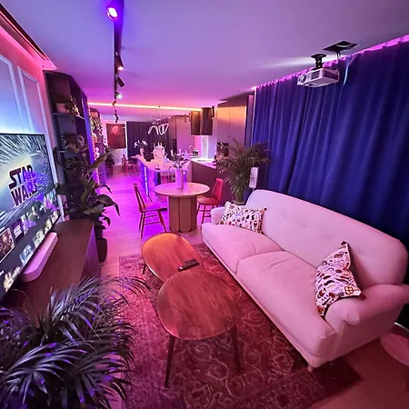 דירה Ambient Lounge With Sundeck And Free Parking