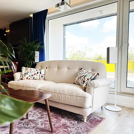 Apartamento Ambient Lounge With Sundeck And Free Parking