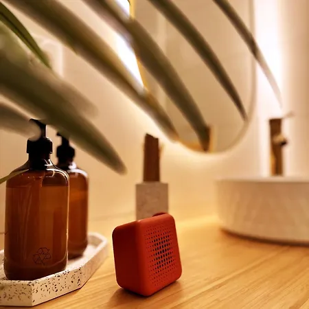 Ambient Lounge With Sundeck And Free Parking Appartamento *