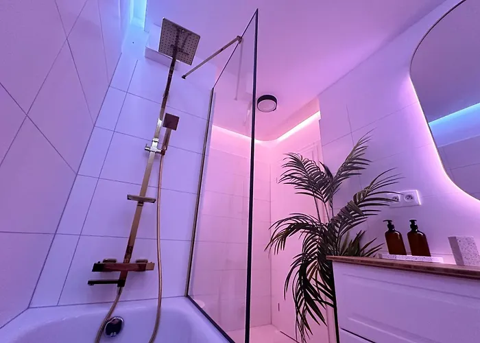 Ambient Lounge With Sundeck And Free Parking * Pozsony