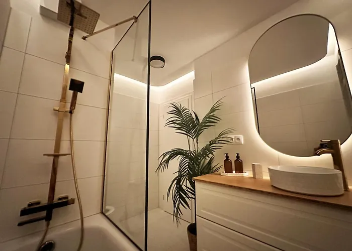 Ambient Lounge With Sundeck And Free Parking * Pozsony