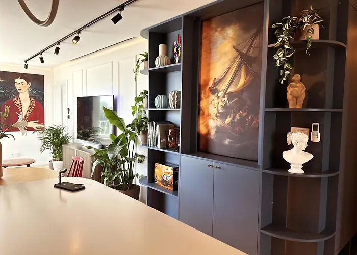 Ambient Lounge With Sundeck And Free Parking Pozsony