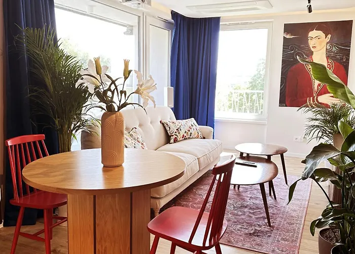 Apartment Ambient Lounge With Sundeck And Free Parking *