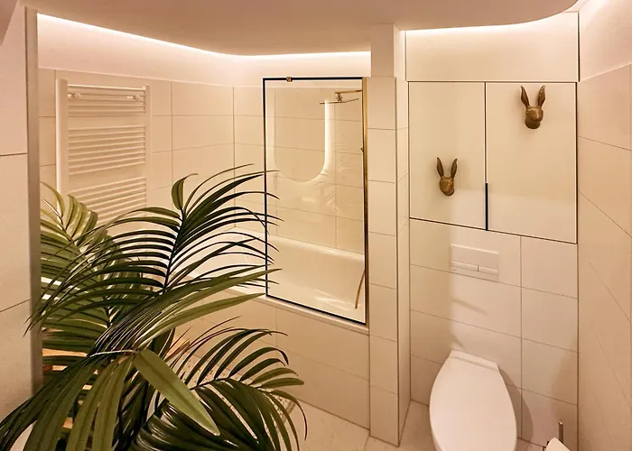 Ambient Lounge With Sundeck And Free Parking Apartman