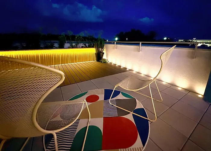 Apartment Ambient Lounge With Sundeck And Free Parking