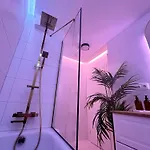 Ambient Lounge With Sundeck And Free Parking * Bratislava