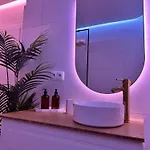 Ambient Lounge With Sundeck And Free Parking * Bratislava