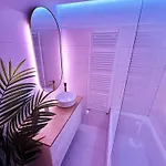 Ambient Lounge With Sundeck And Free Parking Appartamento Bratislava