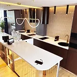 Ambient Lounge With Sundeck And Free Parking * Bratislava