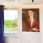 Ambient Lounge With Sundeck And Free Parking Appartamento