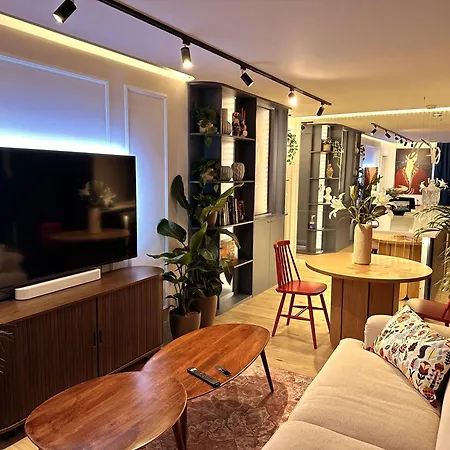 شقة Ambient Lounge With Sundeck And Free Parking