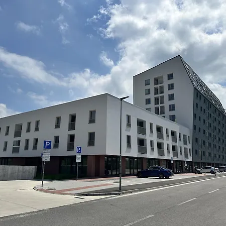 Ambient Lounge With Sundeck And Free Parking Apartman Pozsony